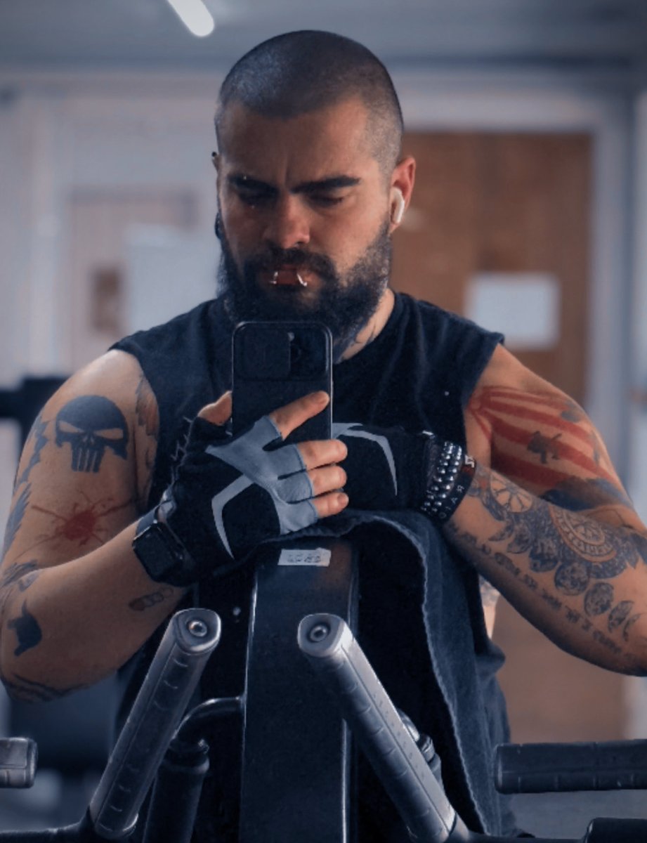 HectorOrojim's tweet photo. Aquí está su pelón mamado 💪🏻 https://t.co/m34zPVH8pV