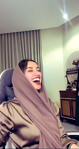 ماعندها كيد ، عندهَا ضحكة حلوُة🫶
#نيلوه
