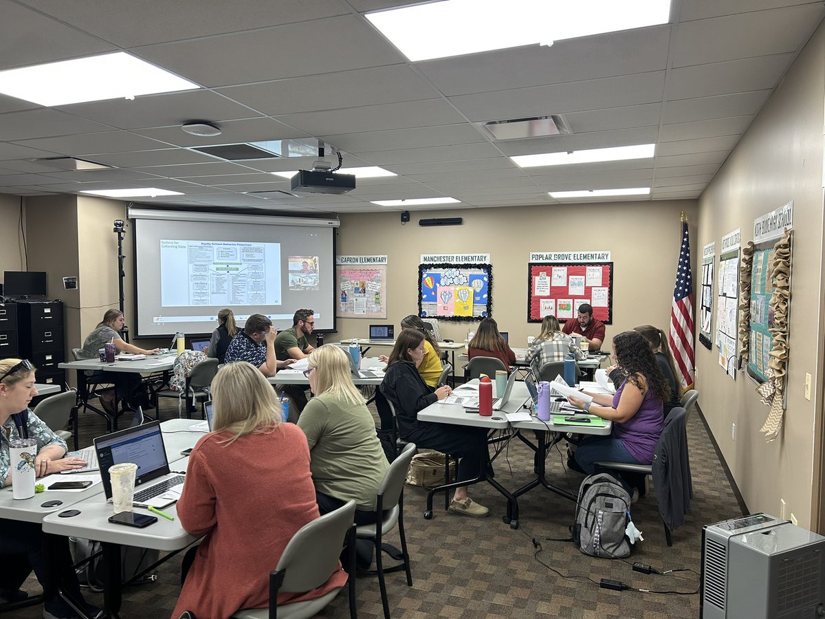 Jess_hannigan's tweet image. Taking Behavior Solutions to the amazing educators from the North Boone School District in Illinois! #behaviorsolutions Thank you for your amazing leadership @karineri_curr ! @SolutionTree @JohnHannigan75