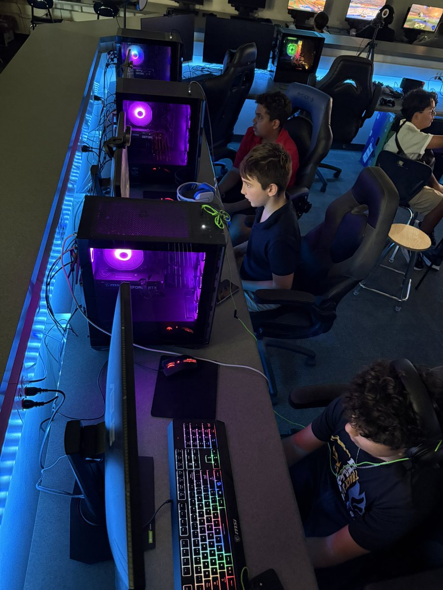 James Monroe Middle School Raiding Raptors Esports tweet media