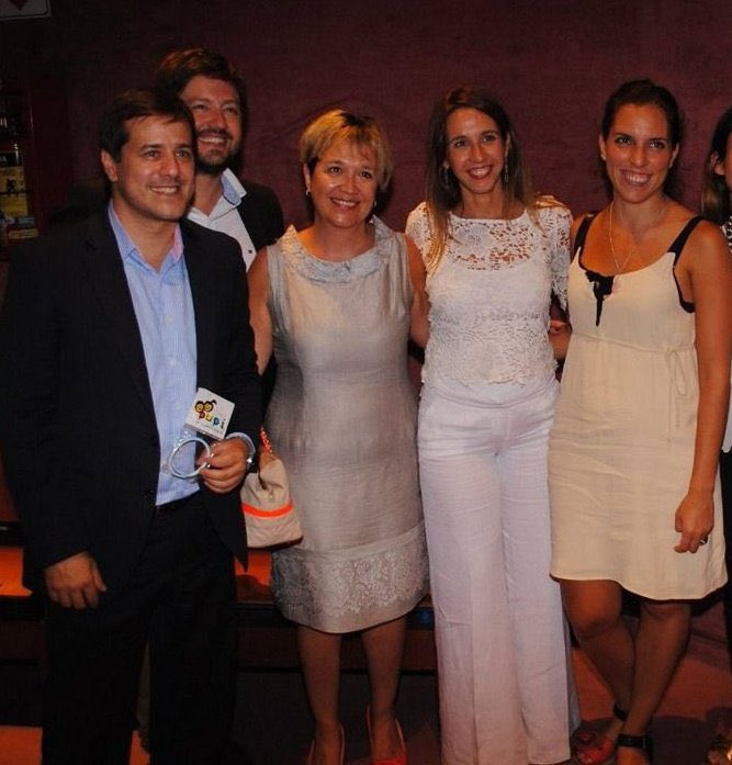 ¿Saben quién es la nueva jefa de campaña de La Libertad Avanza?

La ex camporista Pilar Ramírez. La que trabajaba con el matapymes Mariano Recalde en Aerolíneas. Ya les había avisado que son lo mismo.

El chiste esta vez se cuenta solo…