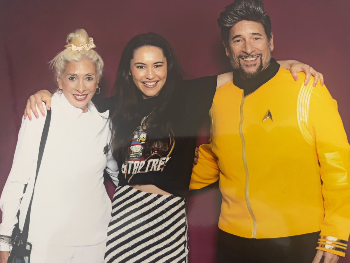 FrankBefera's tweet photo. @christinachongx Happy Birthday Christina. You are a beautiful bright light in the universe and we are so blessed to be enjoying the intensity. #startrek https://t.co/uF4FStzeGW