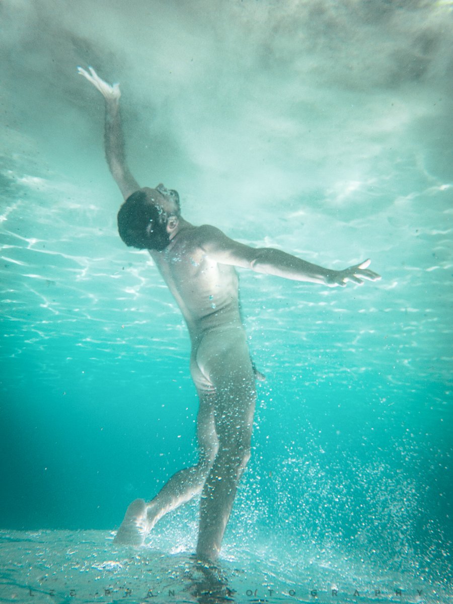 lp_malefigure's tweet photo. In the forgotten world. Underwater portrait.
Model: Simon
#nature #underwater #portrait #sea https://t.co/aIZEQ1L7iZ