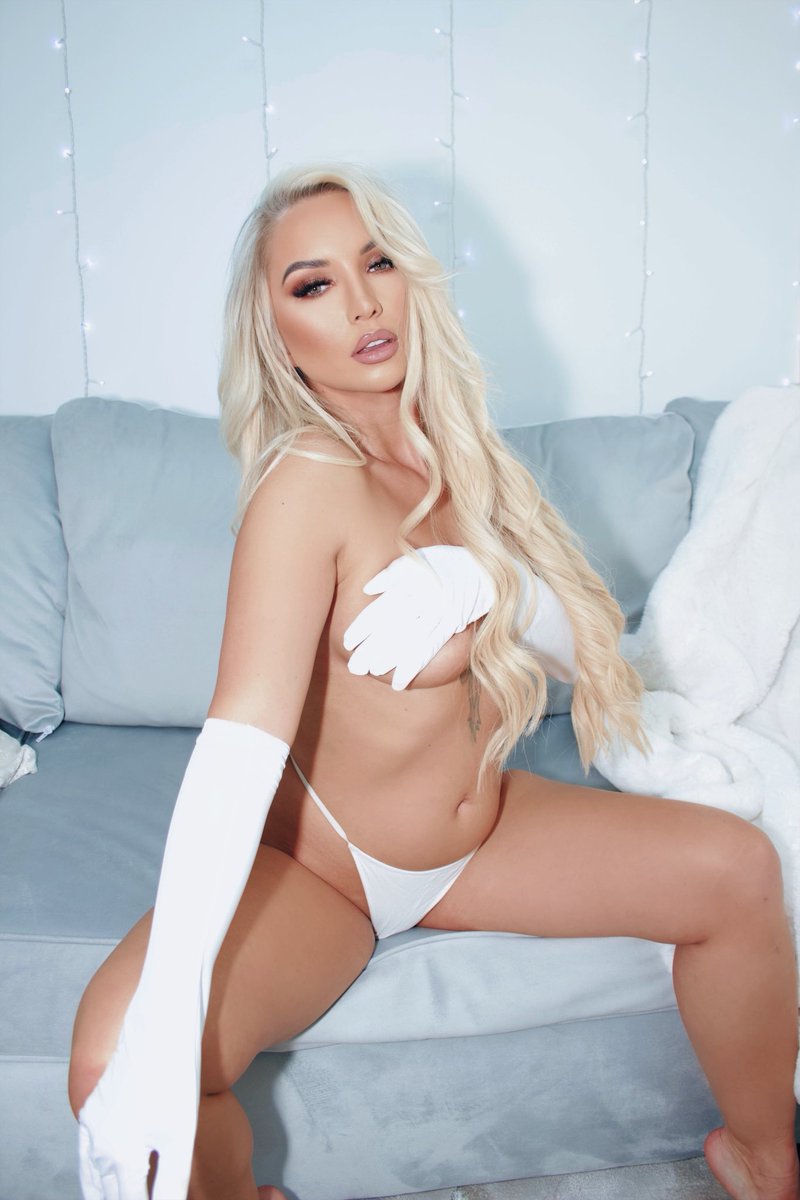 CHUNDAII 

🆓️ Content 👇🏼
loyalfans.com/queentigerlily