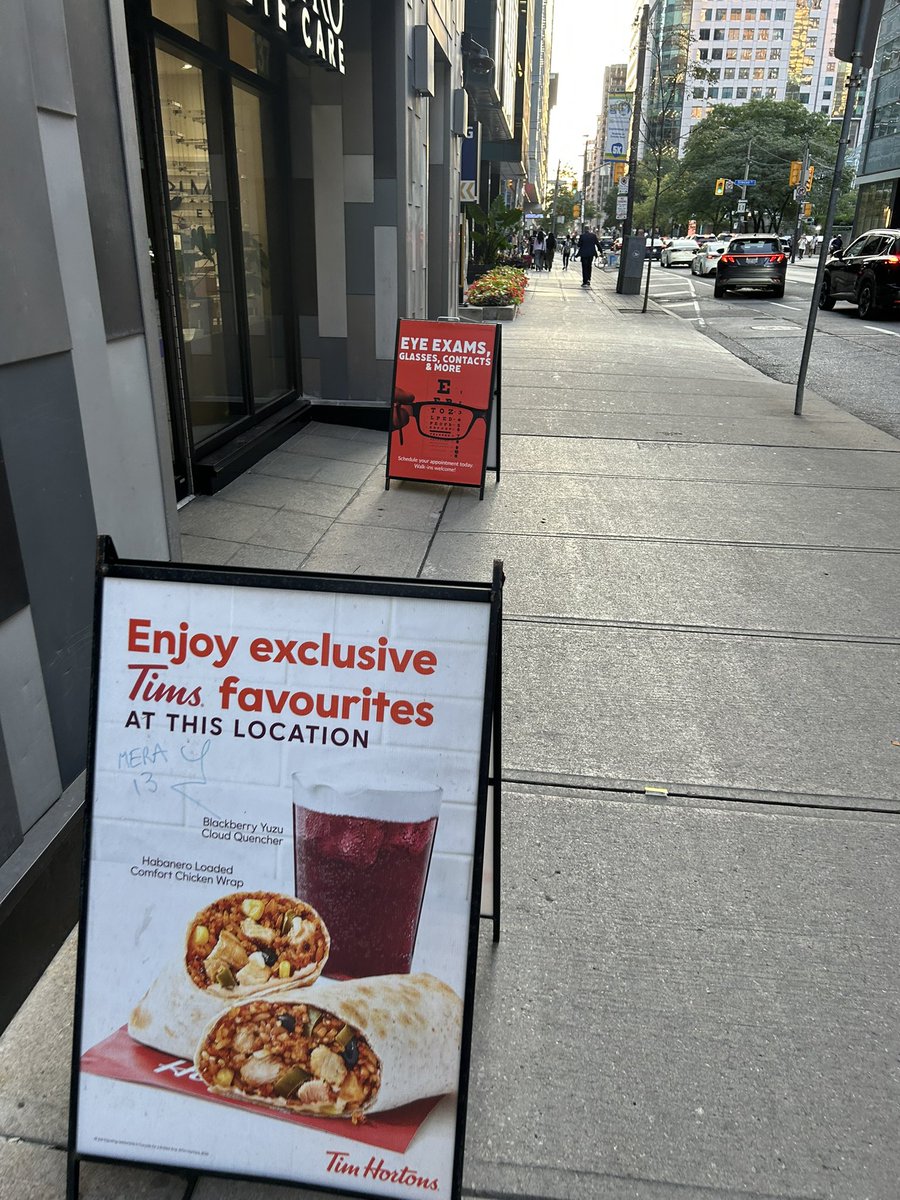 ... I definitely need one of these because until I got up to it I thought it said #FiveGuys  🤣🤣🤣