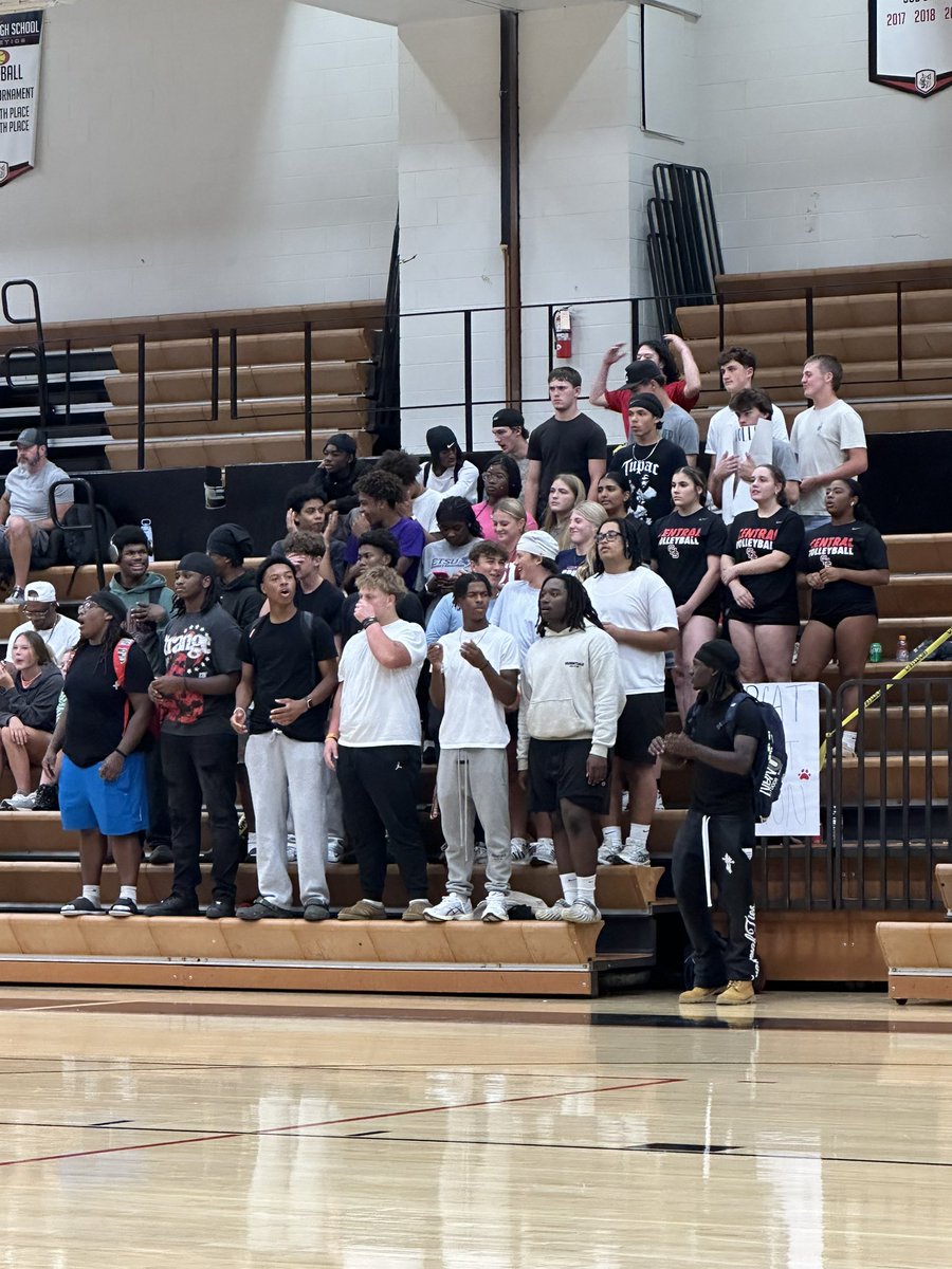 Central_Athletics_ (@chs_athletics__) on Twitter photo Bobcats supporting Bobcats! Love to see it! Bobcats supporting Bobcats! Love to see it!