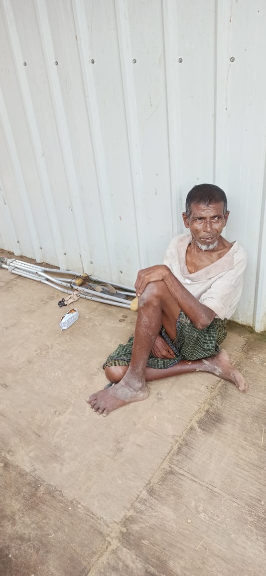 Sxne19iv2's tweet image. If you Scroll, PLEASE leave a dot—it’s just a dot.

Help urgently needs wheelchair, clothes, food, and medical support.

Every donation makes a difference!

Please consider donating or RT/quoting.

Any donation would be deeply appreciated.

Thank you.
gofund.me/57c7f5a8b