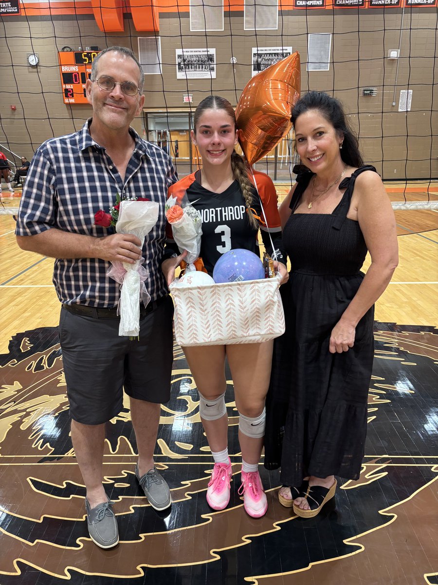 Congratulations &amp; Thank You
Senior Volleyball Player
🏐🧡🐻Maleah Schmucker🐻🧡🏐