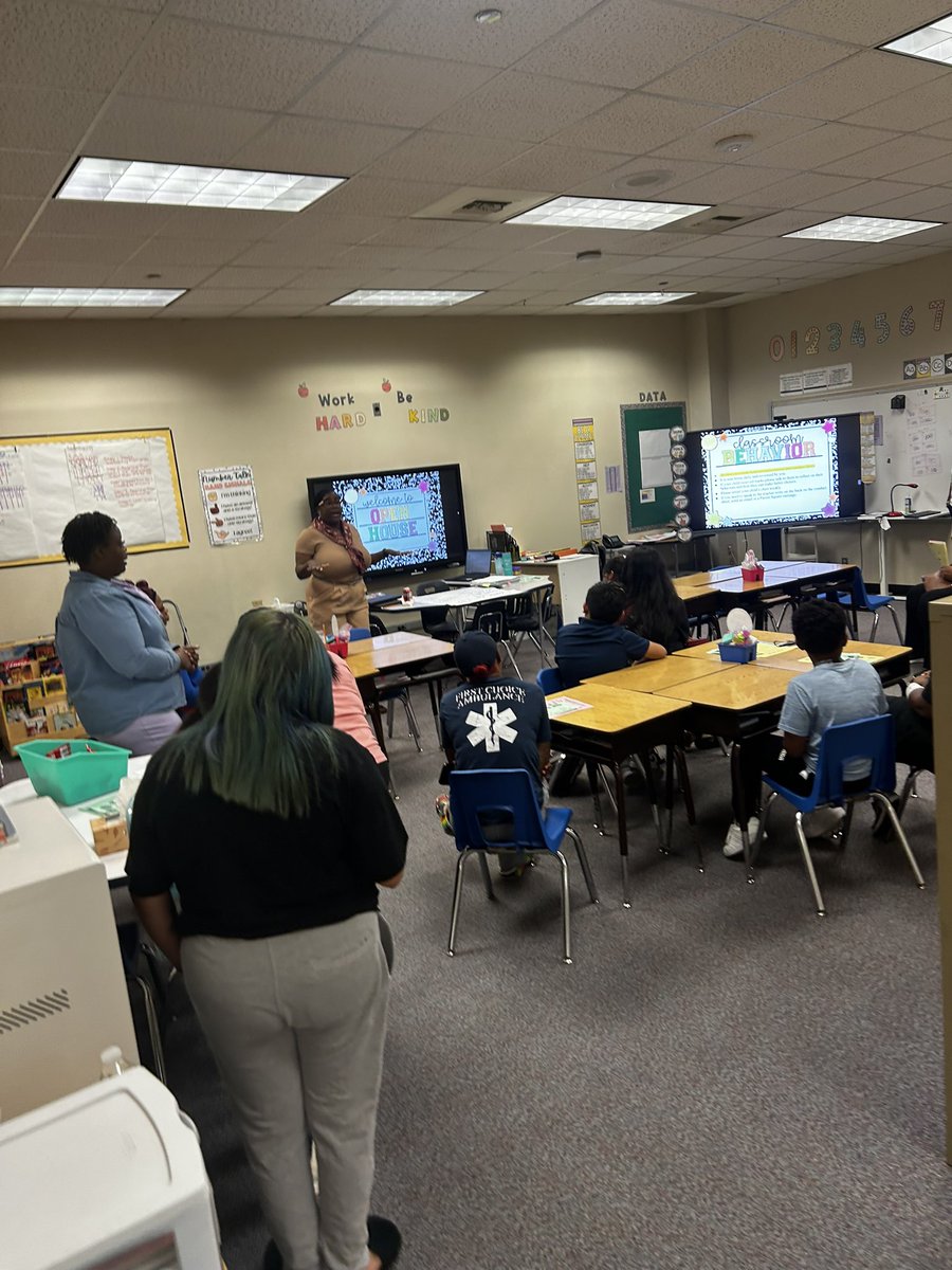 Mrs. Huizar tweet media