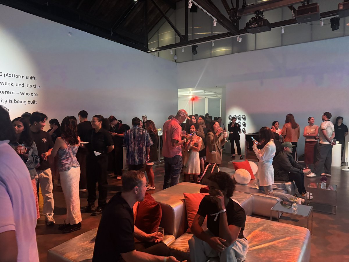We’re just starting to welcome guests to the <a href="/a16z/">a16z</a> AI creative gallery ✨

Couldn’t be more excited to showcase the work of some incredible creators.

And we have stations to try out the AI tools yourself!