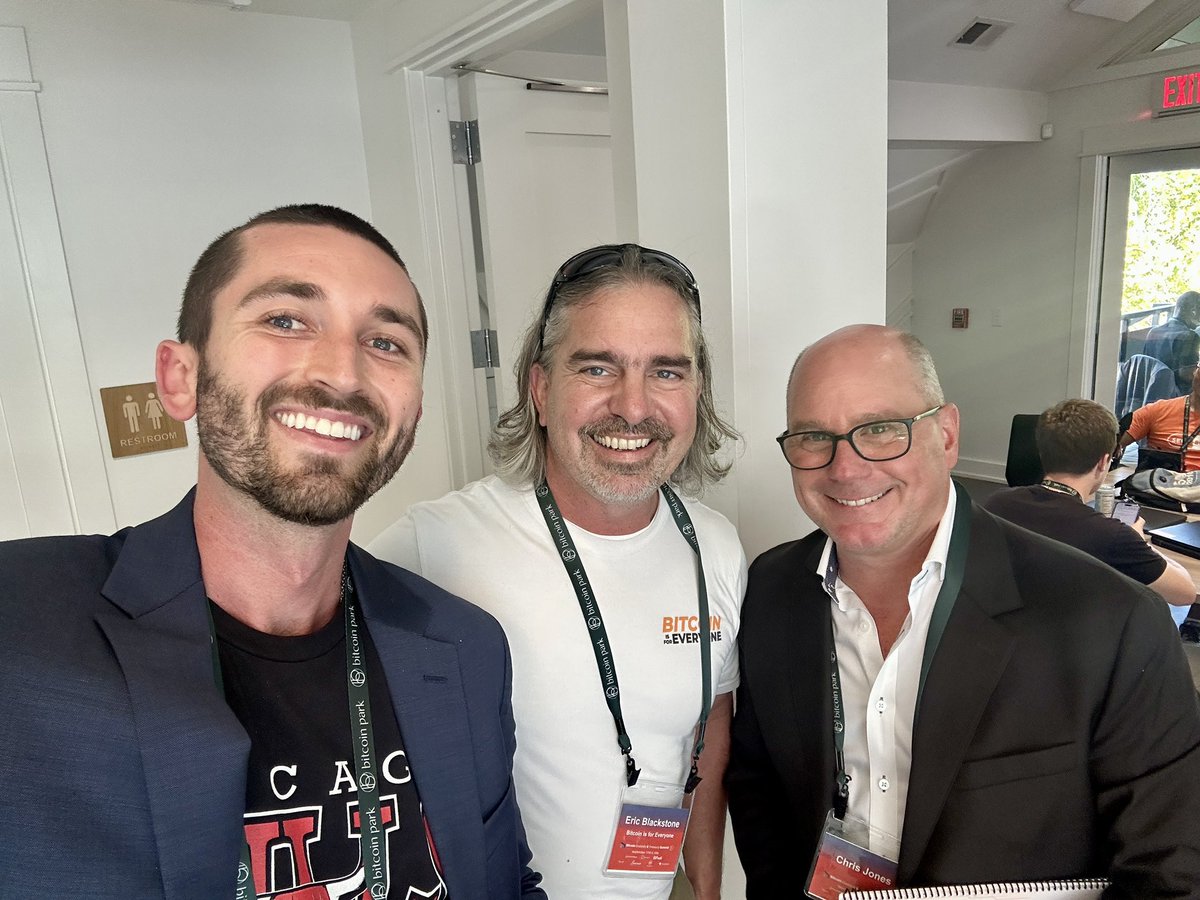 Frens from lunch with <a href="/bitcoinpark_/">Bitcoin Park</a> 

TradFi meets Bitcoin Conf Organizer meets Kyle 🤝

Orange Banks are closer than they appear.
