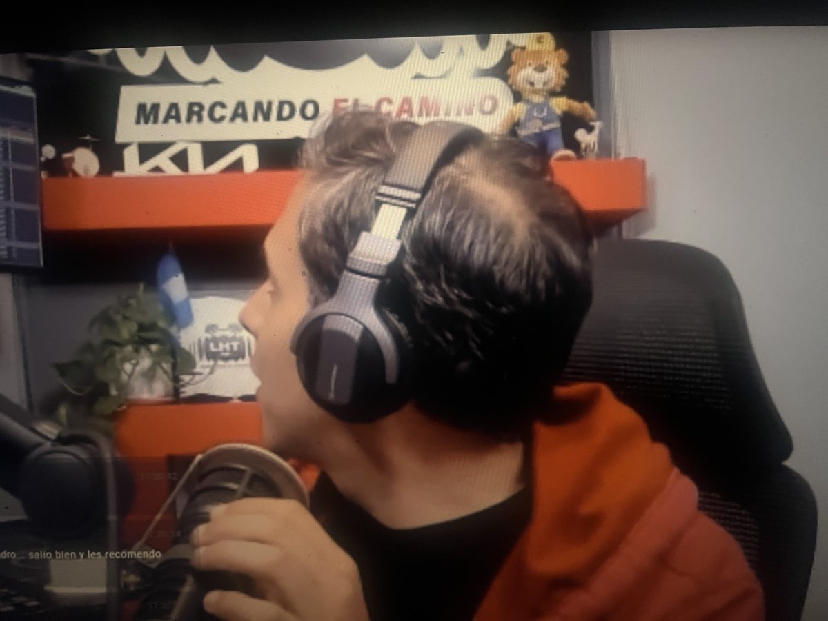 ⁦<a href="/ca_acosta/">Carlos Andrés Acosta</a>⁩ ⁦<a href="/luislarahn/">Luis Lara</a>⁩ ⁦<a href="/leregosi/">Leandro Gomez</a>⁩ ⁦<a href="/Rayneleconomia/">Profe de Economía</a>⁩ ⁦<a href="/LegalmenteGaby/">Gaby</a>⁩ ⁦<a href="/njhomes6/">njhomes</a>⁩ confirmen si el tejado de ⁦<a href="/fervarelahn/">Fer Varela</a>⁩ ha comenzado a ceder