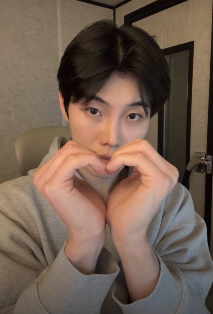 ulsan_jjun's tweet photo. 오늘도 화이팅 강아지🤎 https://t.co/TUkWbb6iO2