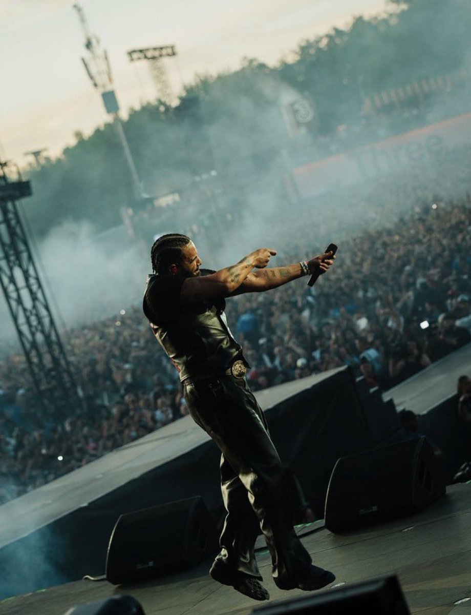 Drake’s “NOKIA” is now the most streamed 2025 song released by a rapper on Spotify, surpassing Doechii’s “Anxiety”🏆🔥

He now holds the most streamed rap song of the year twice in the 2020’s (2022 &amp; 2025)👑

Stat via <a href="/DrakeUpdating/">Drake Updates</a> 🙏🏽