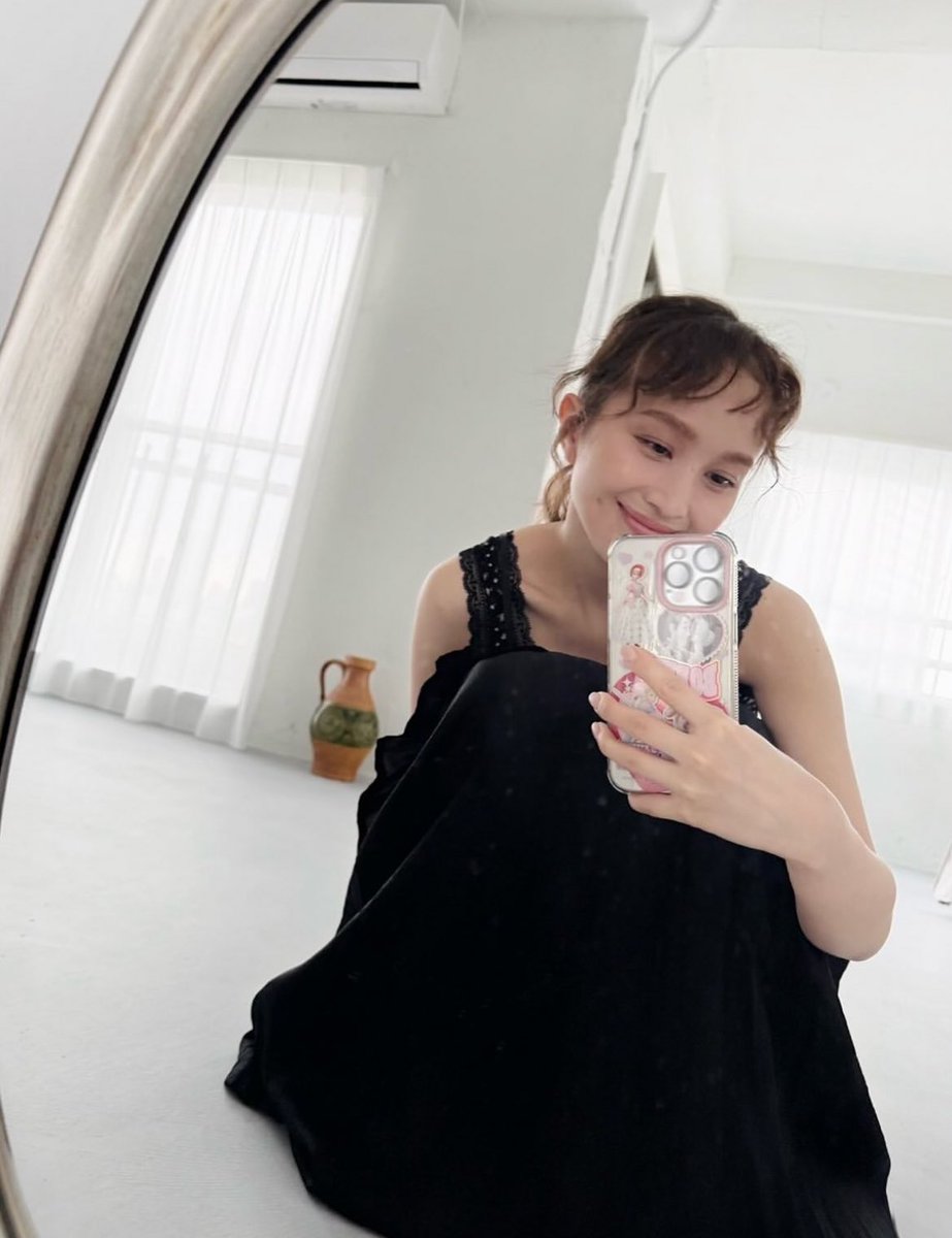 今日仕事頑張れば夏菜子ちゃんに会える🥹
明日晴れてくれ〜〜〜〜☀️☀️☀️