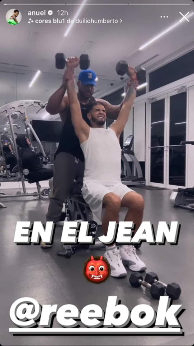erinufc's tweet photo. Imposible olvidar estas historias de Anuel en el Gymnasio😹🔥 https://t.co/Hmsf7xOX2T