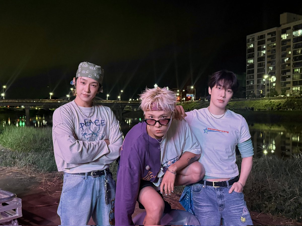 씨파.. 우롱기 존나 잘생김