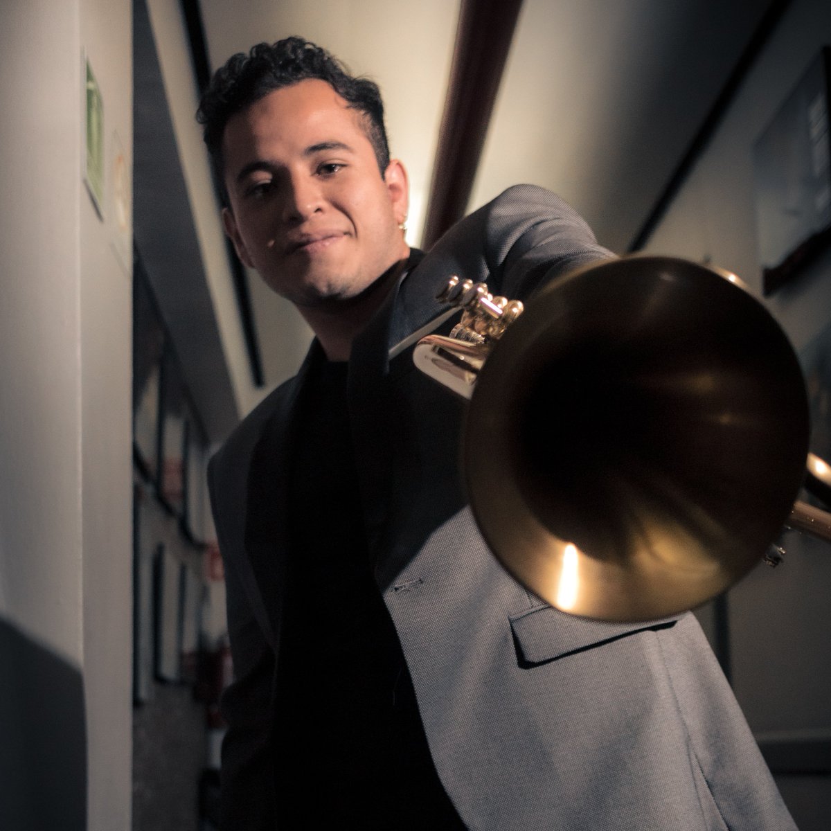 Sistema de Apoyos a la Creación (@sistemacreacion) on Twitter photo El músico y compositor David Cortés impartirá el taller "Técnicas de ensamble musical para grupos de jazz". ¡No te lo pierdas si estás formando tu banda!
22 de septiembre, 10 h
Centro de las Artes de Hidalgo, Plaza Bartolomé de Medina s/n, Pachuca, Hgo.
Entrada libre
<a href="/cultura_mx/">Secretaría de Cultura</a> El músico y compositor David Cortés impartirá el taller "Técnicas de ensamble musical para grupos de jazz". ¡No te lo pierdas si estás formando tu banda!
22 de septiembre, 10 h
Centro de las Artes de Hidalgo, Plaza Bartolomé de Medina s/n, Pachuca, Hgo.
Entrada libre
<a href="/cultura_mx/">Secretaría de Cultura</a>