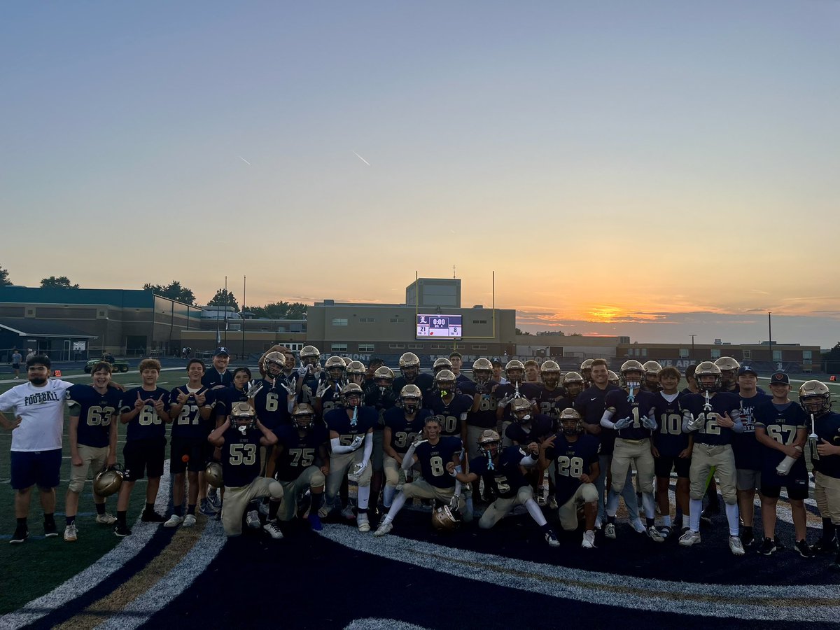 Congratulations to our freshmen football players on their first high school win vs Oak Lawn! Great team effort! Keep working hard and having fun! #WeAreLemont #DoYour1/11th