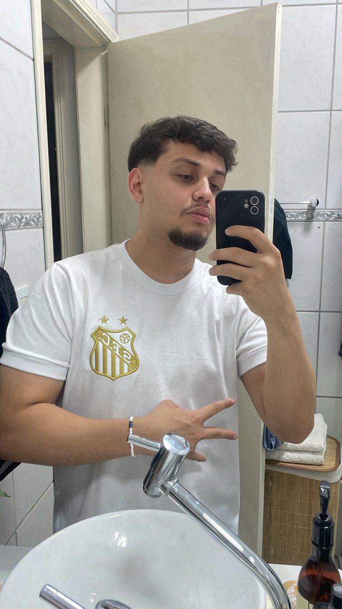 pedro_colasso's tweet photo. É o Santástico https://t.co/RloTEWfO4g