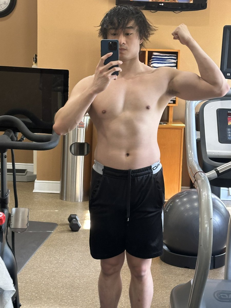 "queen" is killing me because it's an entirely reasonable gender assumption just based off Rikir's pusheen pfp

meanwhile he's built like this