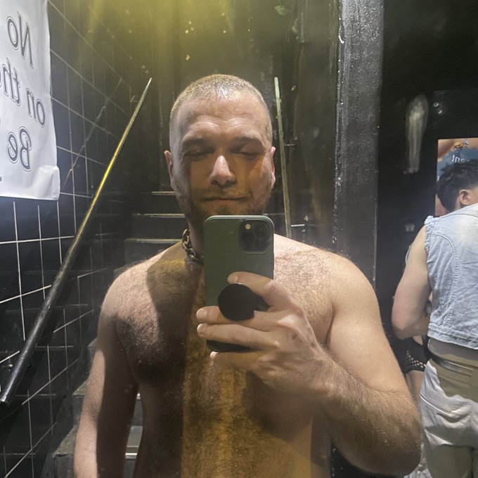 Watch Ab👊🏻 (53k)'s leaked NSFW photo on TwXstars