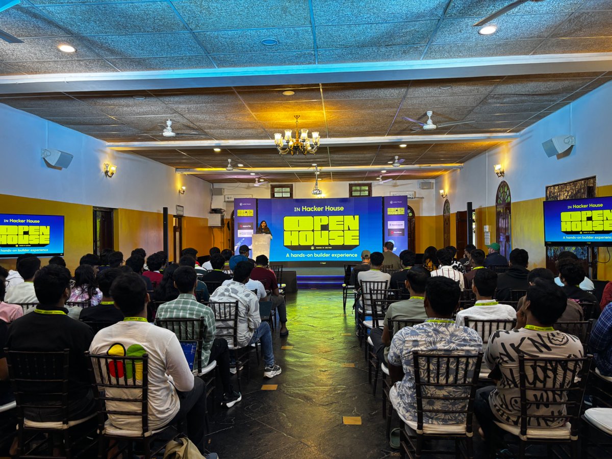 T O N I ✨ tweet media