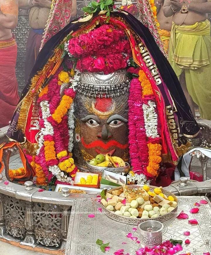 🙏🌹जय श्री महाकाल🌹🕉️🙏
श्री महाकालेश्वर ज्योतिर्लिंग का आज का भस्मारती श्रृंगार दर्शन
 १९ सितम्बर, २०२५ ( शुक्रवार )