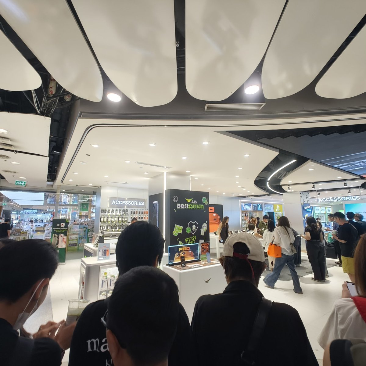 ถึงแล้ว...
เหม่อมาก 🙄🙄
#เอนจอยจูน #EnjoyJune