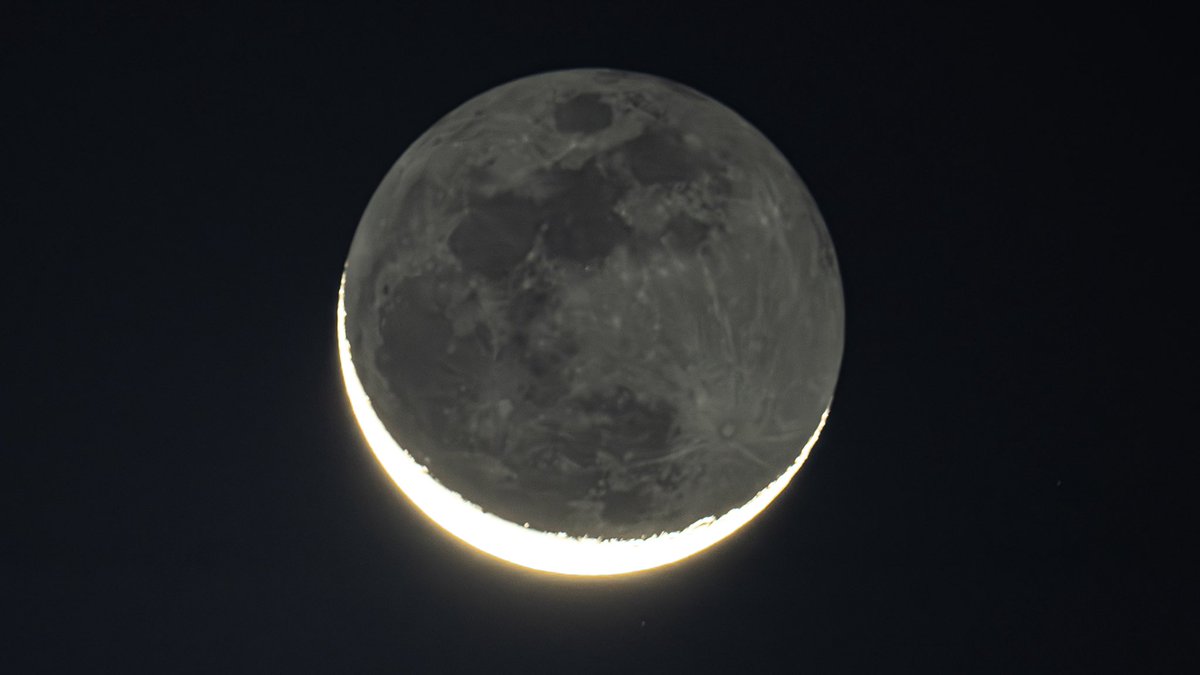 La Lluna aquest matí desde #montroigdelcamp 

 <a href="/meteo_garraf/">Gori Masip</a> @MeteoMauri <a href="/gemmapuigf/">Gemma Puig Feliu</a> <a href="/SoniaPapell/">Sònia Papell Caimons</a> <a href="/SergiLoras/">Sergi Loras Gironès</a> #tufotonatgeo <a href="/jjanue/">Jofre Janué @jjanue.bsky.social</a> <a href="/alcantara_alb/">Alberto Alcántara</a>  <a href="/eloicordomi/">Eloi Cordomí Montoya</a>  <a href="/NatGeoEsp/">National Geographic España</a> <a href="/NatGeoPhotos/">Nat Geo Photography</a> @eltempsTV3 #eltemps3cat <a href="/nestor_meteo/">Néstor Gómez</a> <a href="/XFreixes/">Xavi Freixes</a> <a href="/som3cat/">3Cat</a> <a href="/elnacionalcat/">ElNacional.cat</a>