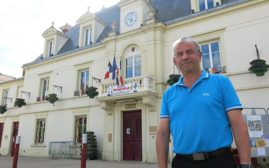 durovray's tweet photo. C’est avec une profonde tristesse que j’apprends le décès de Christian Lardière, maire de #Linas.
Élu passionné, il a consacré son énergie et son cœur à sa commune et aux Linois.
Je garde le souvenir d’échanges passionnés sur Linas, l’autodrome, la médiathèque ou la RN20.
Christian nous quitte bien trop tôt, mais son engagement et son amour pour Linas resteront dans nos mémoires.
J’adresse mes sincères condoléances à sa famille, ses proches et aux habitants de Linas.