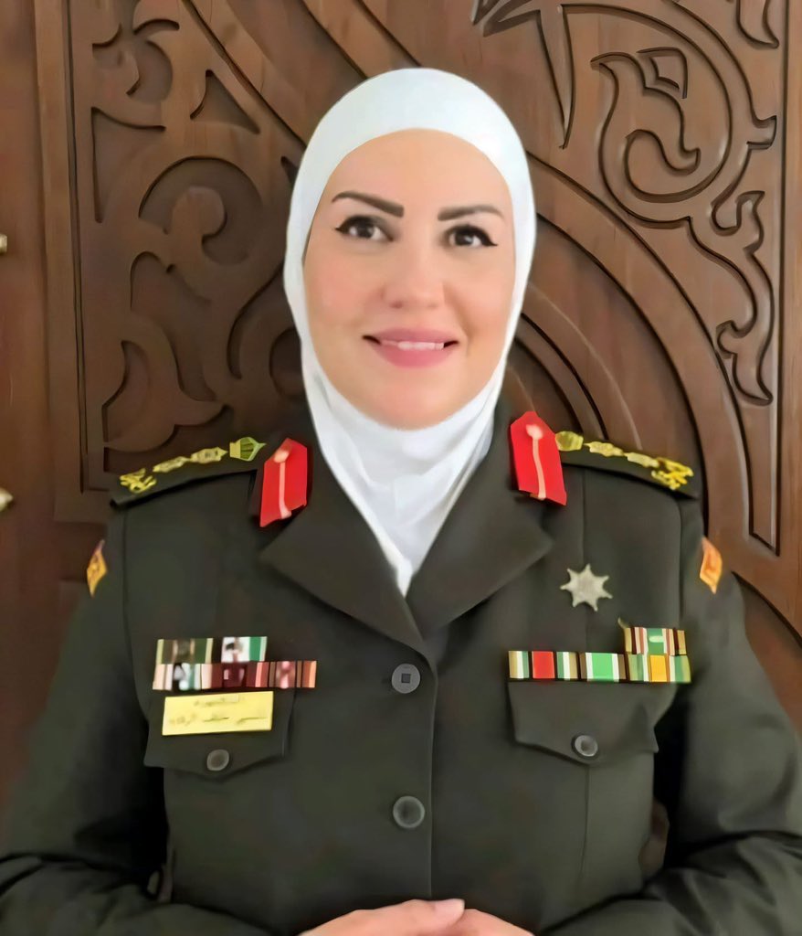 بفضل الله وتوفيقه ، #الدكتورة_نانسي_خلف_الرقاد ( للمرة الثانية)، تتمكن من إعادة النظر لمريض بعد ١٥ عاما من العمى بزراعة قرنية صناعية
ما شآء الله، قامة وطنية بامتياز ❤️