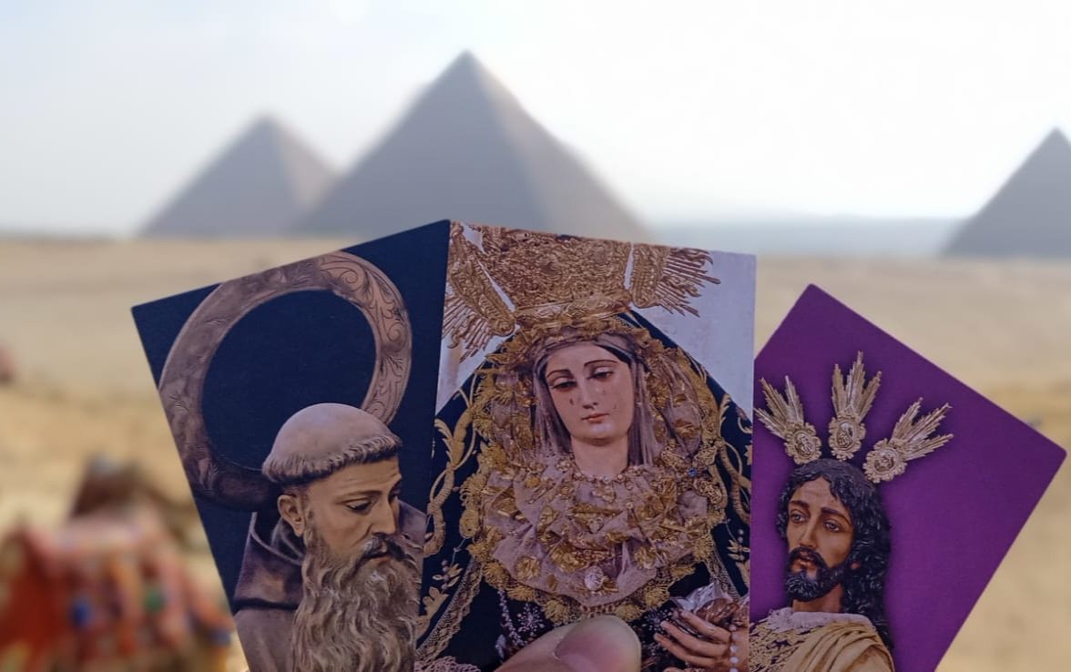 #VIERNESdeHERMANDAD | Como cada viernes, la Iglesia del Beato Diego abrirá sus puertas de 18:30 a 20:30 horas para la visita y veneración de nuestros Sagrados Titulares.

📷 N.H.Dña. Débora Peña Muñoz ha llevado la devoción a nuestros Sagrados Titulares hasta Guiza, en Egipto.