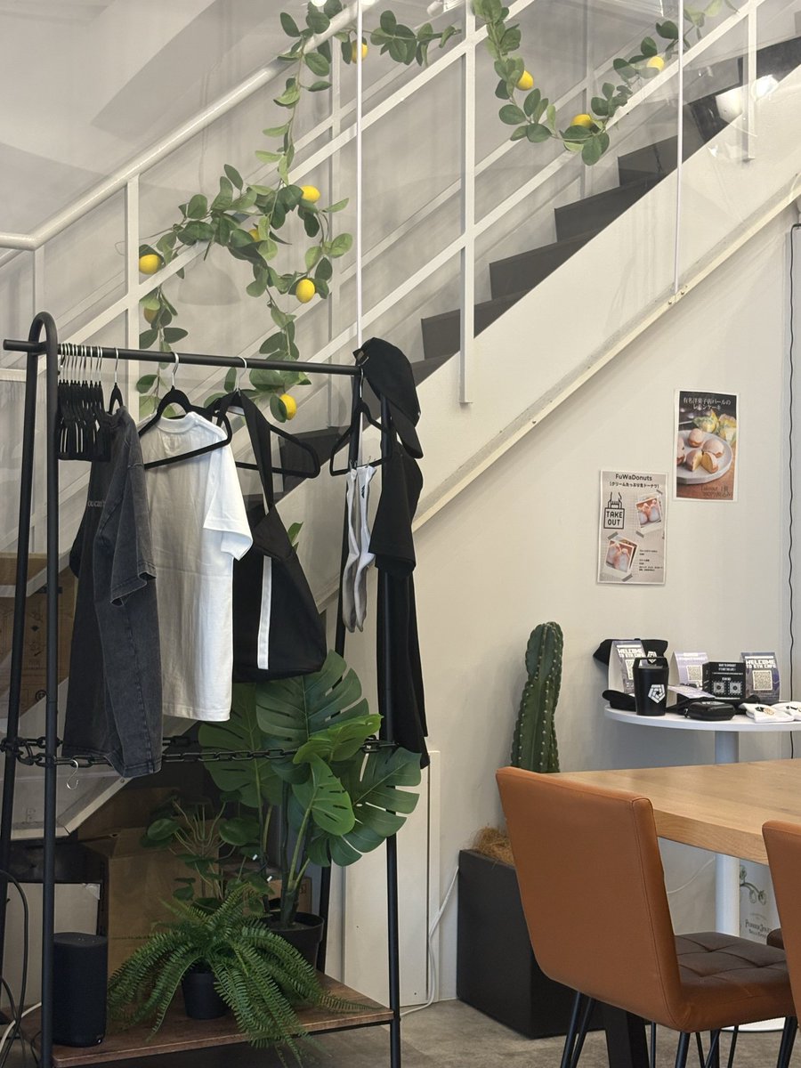 B_alphanet's tweet image. 大阪たまたまきてたのでKudasaiのカフェにきてみました！
スワッグも綺麗に飾られてるとオシャレに見える👍

#EthCafe #cafeBLOCK
@alt_layer @arkham @coolwallet @cryptact @Surf_Copilot