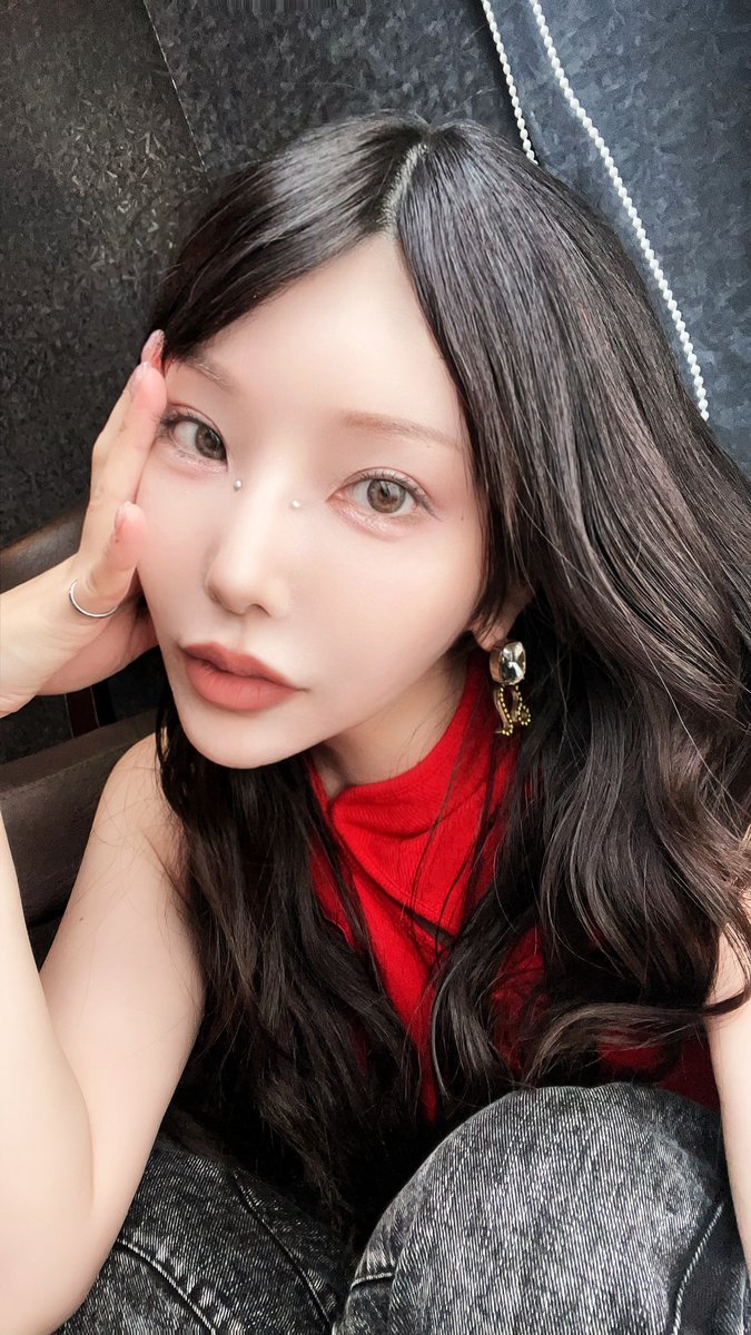 RISA_memesama's tweet photo. 🤍🩶🖤❤️ https://t.co/ieJgRa4PZP