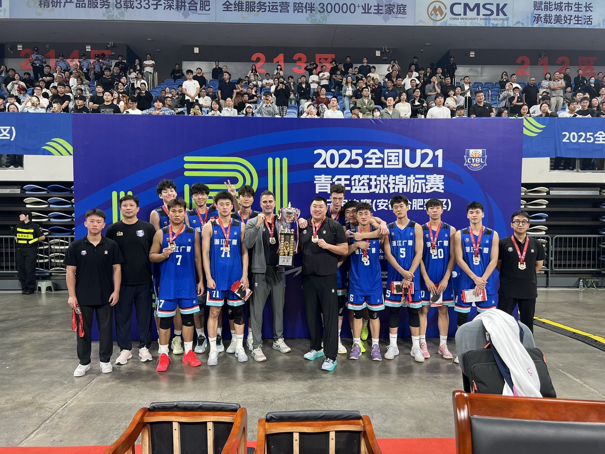 CoachOYebra's tweet image. “Courage comes down to facing and getting past fears, threats, or difficult situations.”

What can I say? Only those involved in the process know how much work hides behind this  silver medal in the #China #CBA U21 Finals. 

So proud and thankful to everyone in our Lions team!