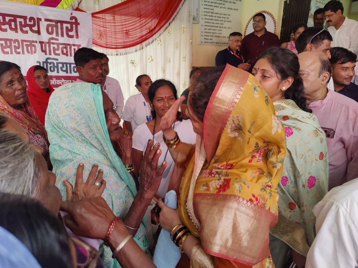 SmitaWagh_'s tweet image. आरोग्य सुविधा सहज उपलब्ध करून देणे व त्यांना निरोगी जीवनशैलीकडे प्रवृत्त करणे हा उद्देश साध्य करण्यात आला. सेवा पंधरवड्यातील आरोग्यविषयक उपक्रमांमुळे गावोगावी जनजागृतीचा ठोस संदेश दिला जात आहे.

#HealthCamp #EyeTesting #SevaParv #SewaPakhwada #NarendraModi
(3/3)