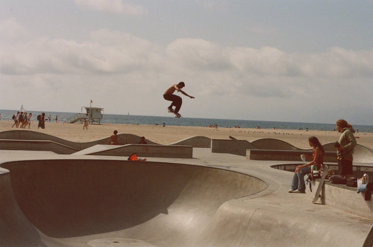 christian tweet media