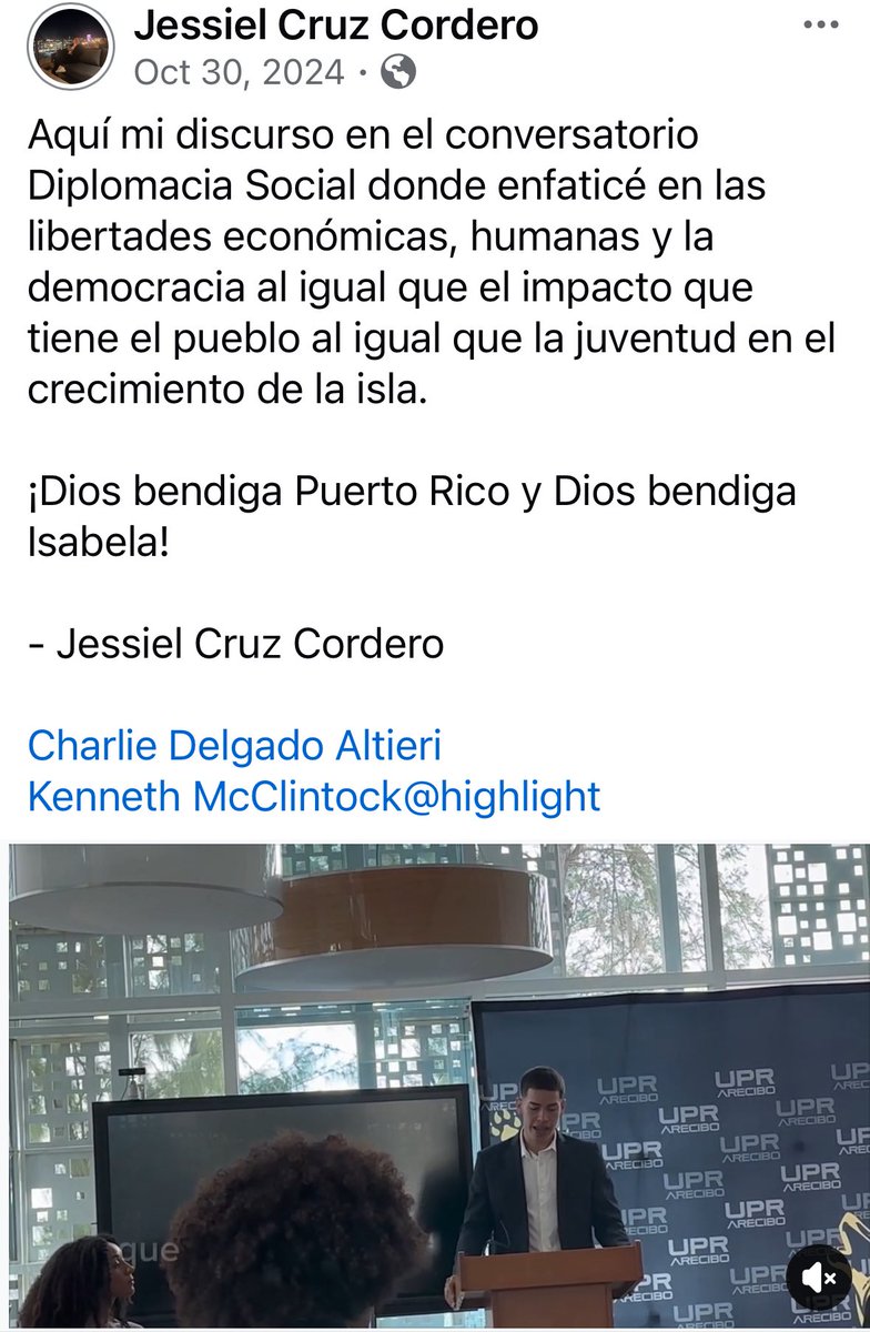 Este titular de <a href="/JugandoPelotaPR/">Jugando Pelota Dura🇵🇷</a> no es correcto. Deberia decir estudiante de derecha pide prohibir propaganda independistas en la UPR en clara violación a la libertad de expresión. Porque actividades políticas e ideologicas con portavoces del PNP/PPD las apoya en la universidad.