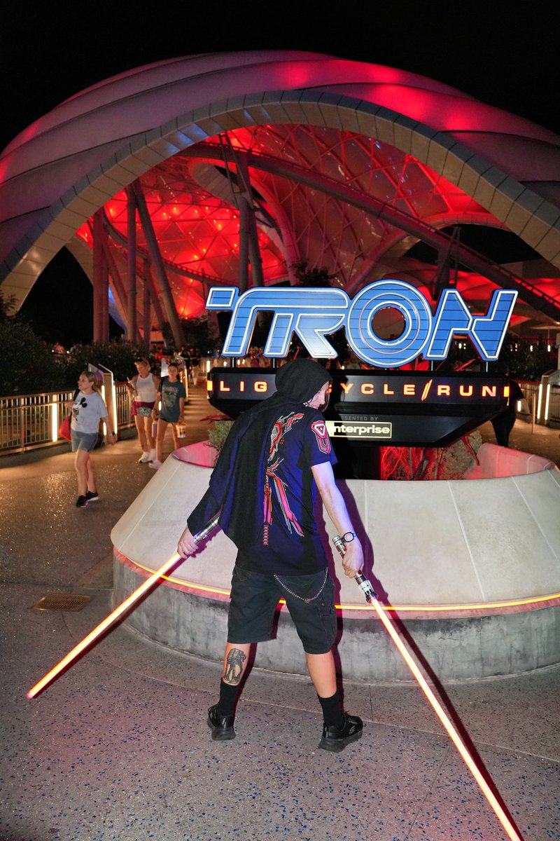 SteveSievers's tweet image. I AM DARTH ARES! So excited to ride the red over lay Tron Lightcycle with NIN.