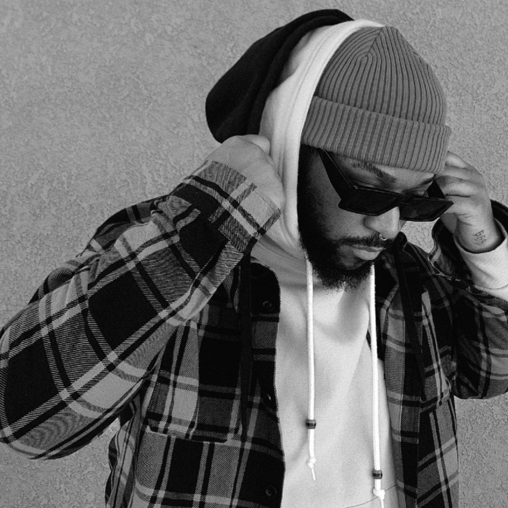 altBLXCK's tweet image. #NewProfiIePic