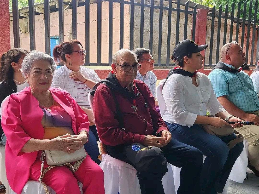 Participación especial de los familiares de los Heroes de Nandaime en el 52 aniversario de su tránsito a la inmortalidad.

¡Compañeros Óscar Turcios, Ricardo Morales Avilés, Juan José Quezada Maldonado y Jonathan González Morales! 
¡Presente! ¡Presente! ¡Presente!

#Nicaragua