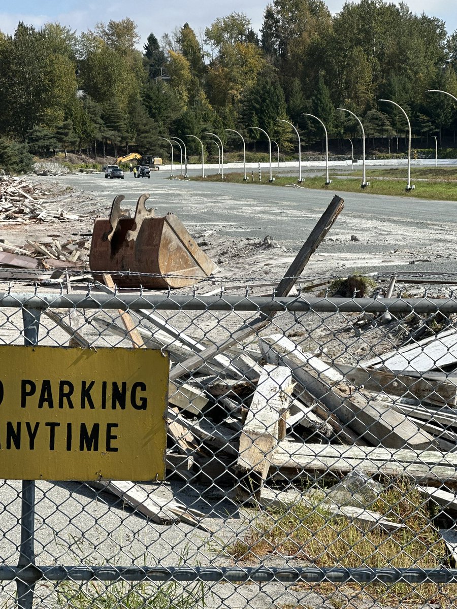 Mike Starchuk tweet media