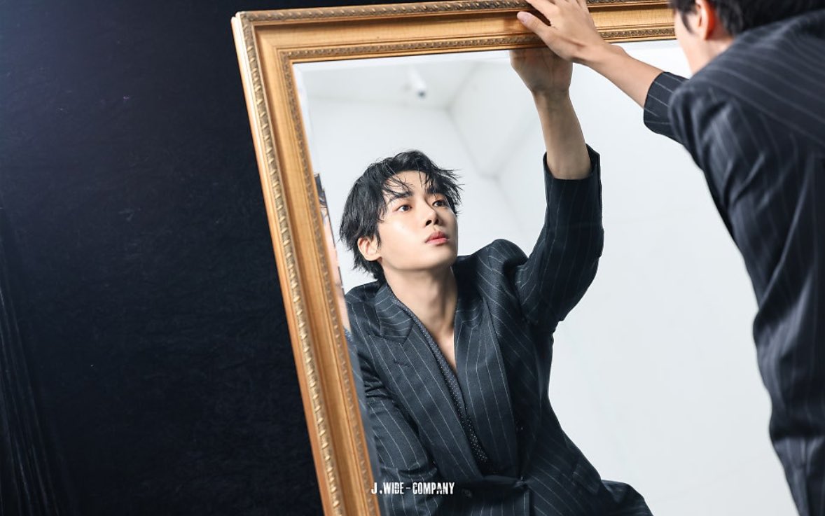 ryn ✮⋆˙ (@huchuuu5) on Twitter photo Ga cape ganteng mulu? #chooyoungwoo #추영우 Ga cape ganteng mulu? #chooyoungwoo #추영우