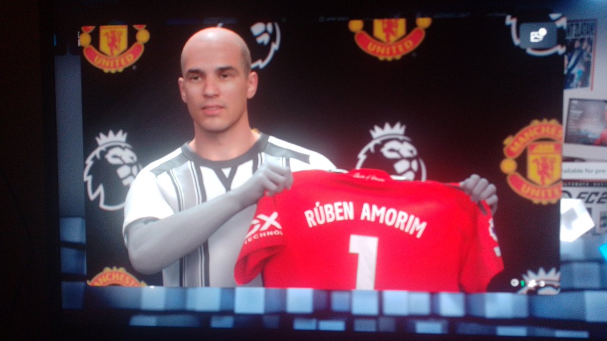 Started a live career as amorim at UTD on #FC26 and this was the intro cut scene.. Who TF Is this fraud 🤣🤣 sort it out <a href="/EASPORTSFC/">EA SPORTS FC</a>
