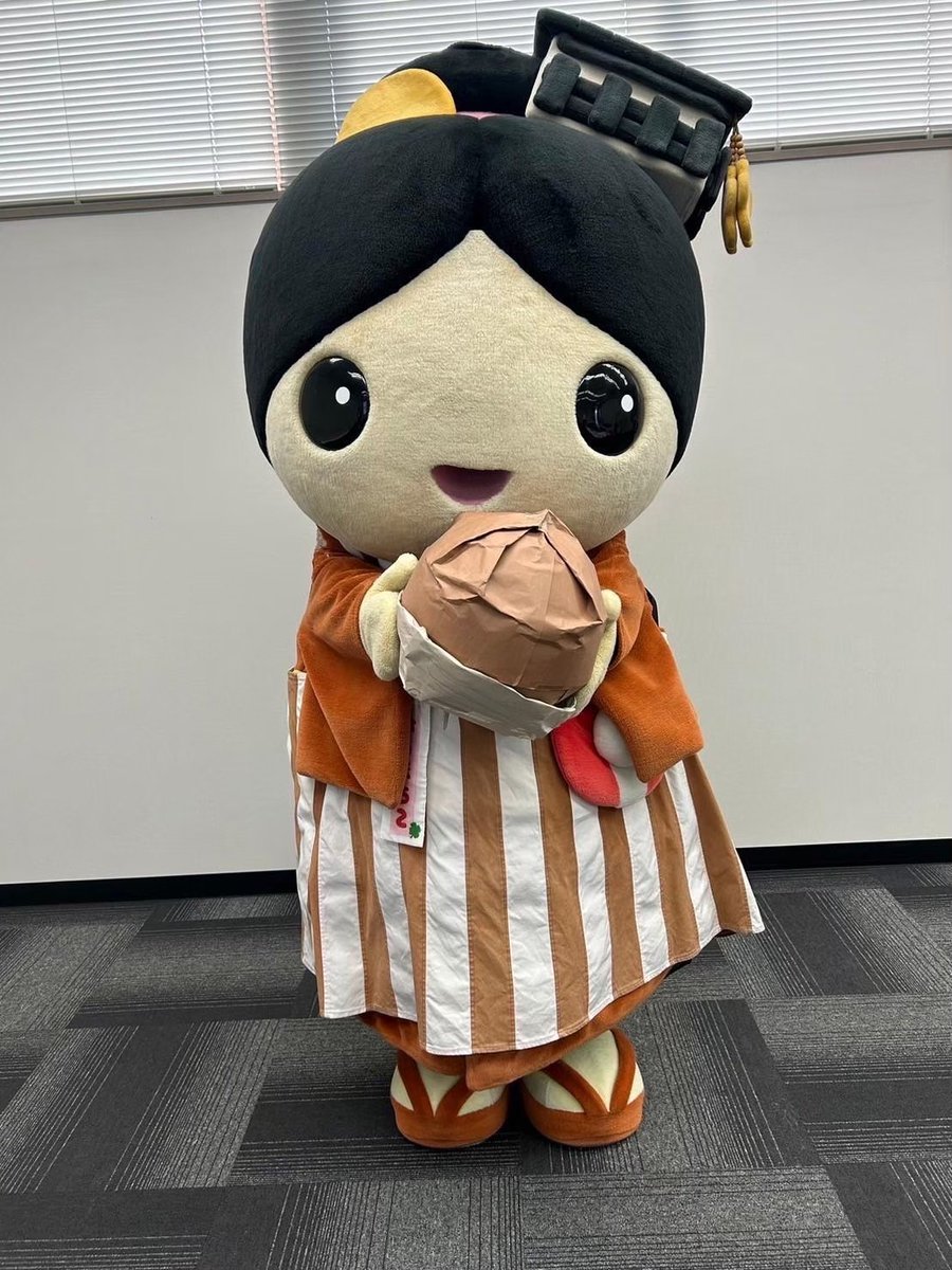 naramachiko0208's tweet image. 大きなどんぐりがコロコロ転がってきたんだよ🌀
どこから来たのかなぁ😳

#ならまちこ #マスオグループ #ゆるキャラ
