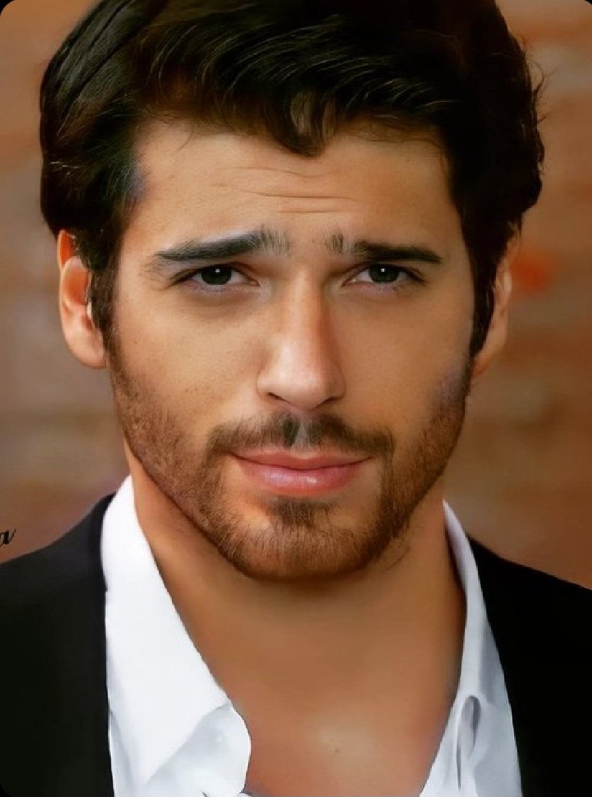 Ciao a tutti 
Ya que no podemos ser eternos, seamos inolvidables. 😉
#CanYaman