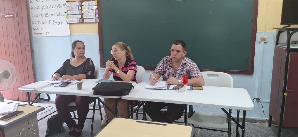 alexeiscc's tweet photo. Hoy en #PlazaDeLaRevolución nos acompañó la Viceministra Primera del #MinisterioDeFinanzasYPrecios, realizamos análisis importantes a tener en cuenta en el Anteproyecto del Presupuesto 2026. @RolandoLopj  @gobhabana @Roilancu1  @LilianaDazCamp1 #ConPlazaEnElCorazón https://t.co/nY2hMUUBeo