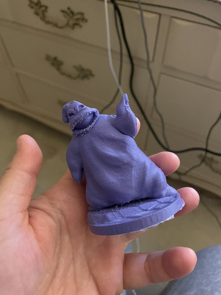 CarrieSumnerArt's tweet image. Decided to experiment with making minis on my @eufyMake FDM printer. First attempt: Oogie Boogie, made in @nomadsculpt .

Cleaning and sanding will come tomorrow/before #airbrushing.

#3DPrinter #fyp #fypシ #fanart #3dprinting #miniature #Halloween #Christmas2025
