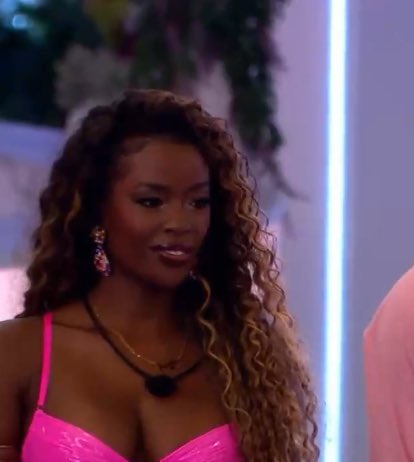 ERAOFMONE's tweet photo. justine &amp; garbi… these dolls. 
#LoveIslandGames https://t.co/uhvOh83OLO
